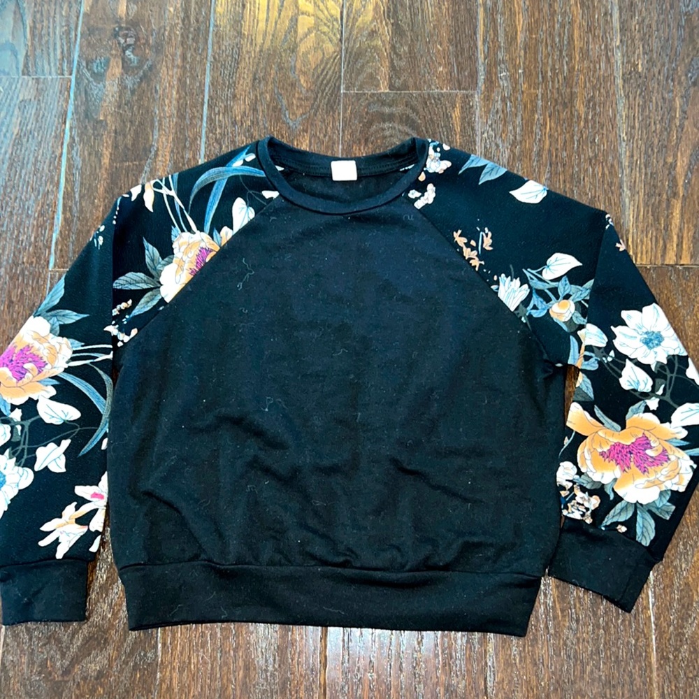 Shein long sleeve raglan shirt size 7 EUC
